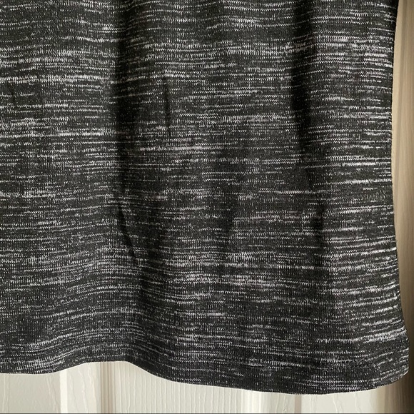 NWT - Long Sleeve Keyhole Top - Picture 5 of 5